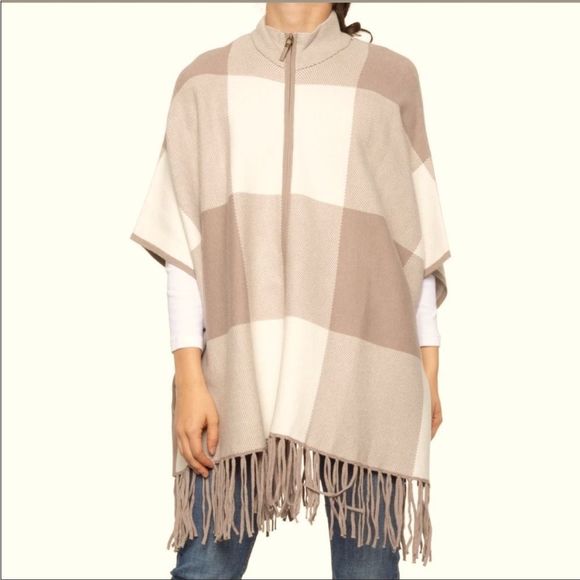 Christian Siriano Jackets & Blazers - NWOT Christian Siriano Fringed Poncho Sweater, Woman's S : M